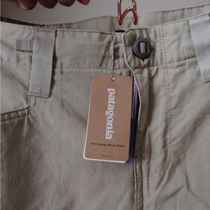 *Never Worn* Patagonia Khaki Pants